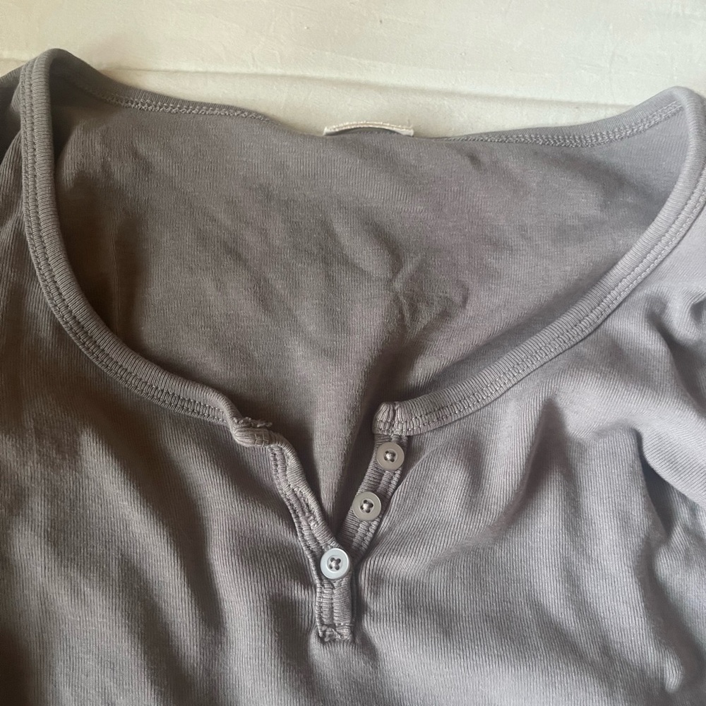 brandy grey long sleeve - Picture 4 of 6